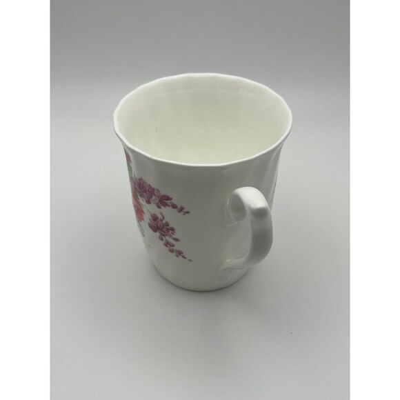 Heirloom Fine Bone China Mug - Floral Design, Made in England - Picture 4 of 4